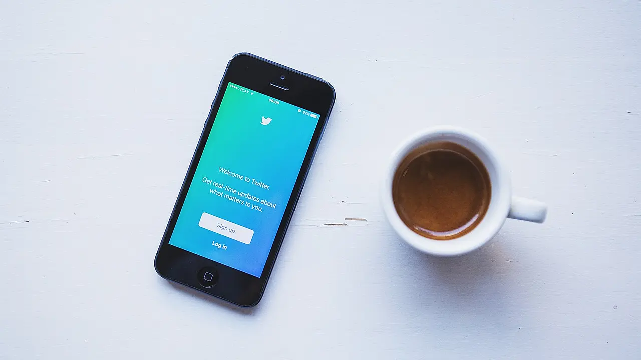 Twitter-Blue-Kunden können jetzt unauffällig bleiben, indem sie ihre Abzeichen ausblenden