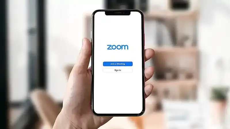 Zoom überarbeitet seine Bedingungen nach Kritik und präzisiert die Nutzung von Daten für KI
