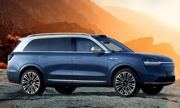 ¿El coche del futuro? Huawei entra en la industria del automóvil inteligente con el deslumbrante AITO M9