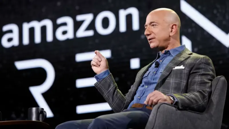 Bezos finalise ses plans de vente de 50 millions d'actions Amazon