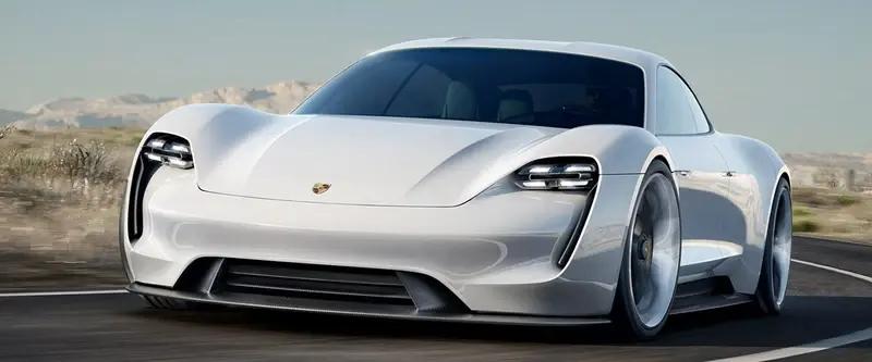 ポルシェ、パナメーラに 2 つの新型プラグインハイブリッドを追加