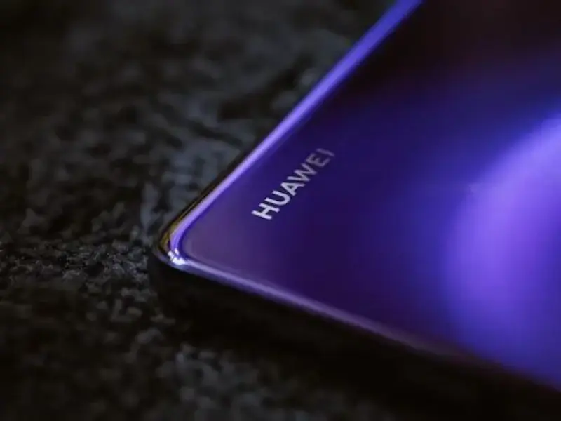 What operating system do Huawei phones use?