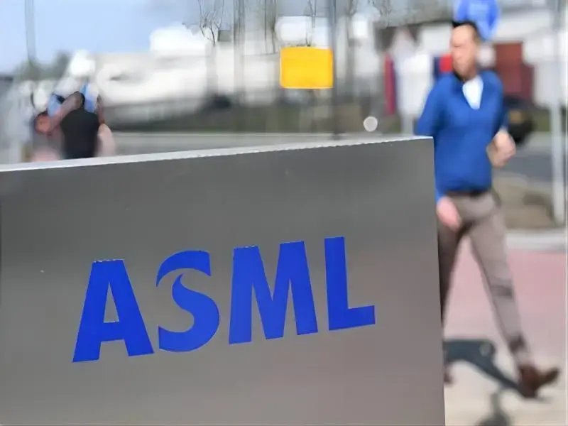 ASML, fabricante de semiconductores, nombra a Christophe Fouquet como CEO