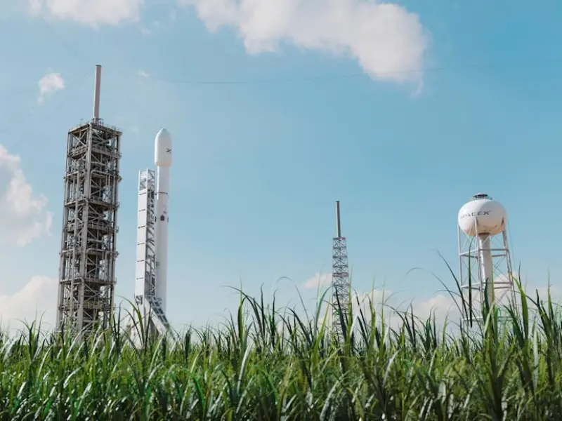 FAA が SpaceX のファルコン 9 打ち上げ再開を承認