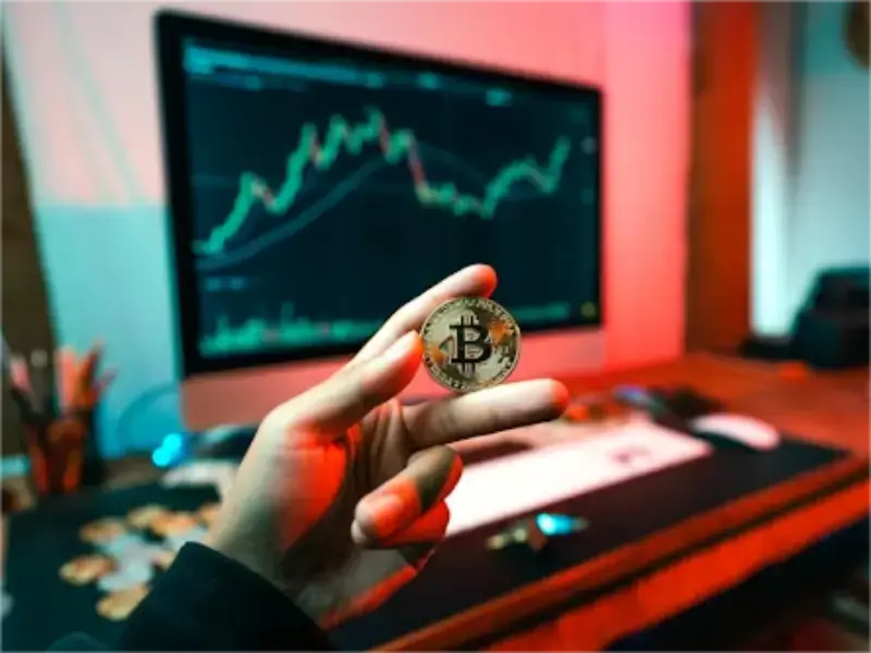 Russia weighs risk of embracing crypto for international payments