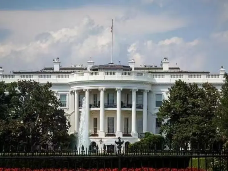U.S. supports open AI models and proposes risk oversight