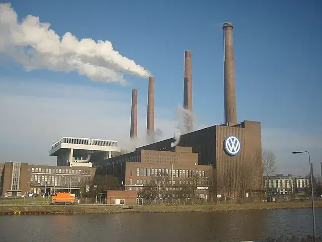 Drei Umwälzungen: Das Rätsel der industriellen Revolution der KI