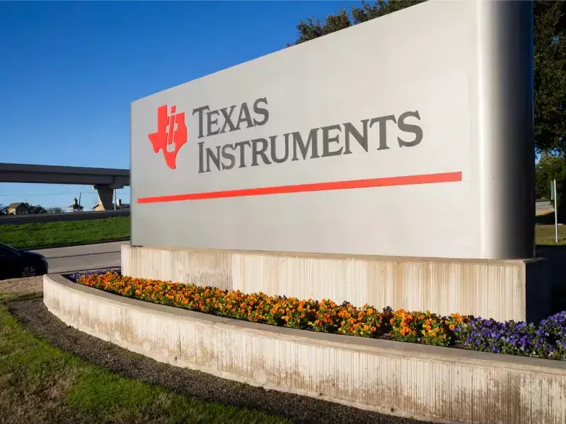 شركة Texas Instruments (TI) لصناعة الرقاقات التناظرية تتوقع ارتفاع التدفق النقدي الحر في 2026