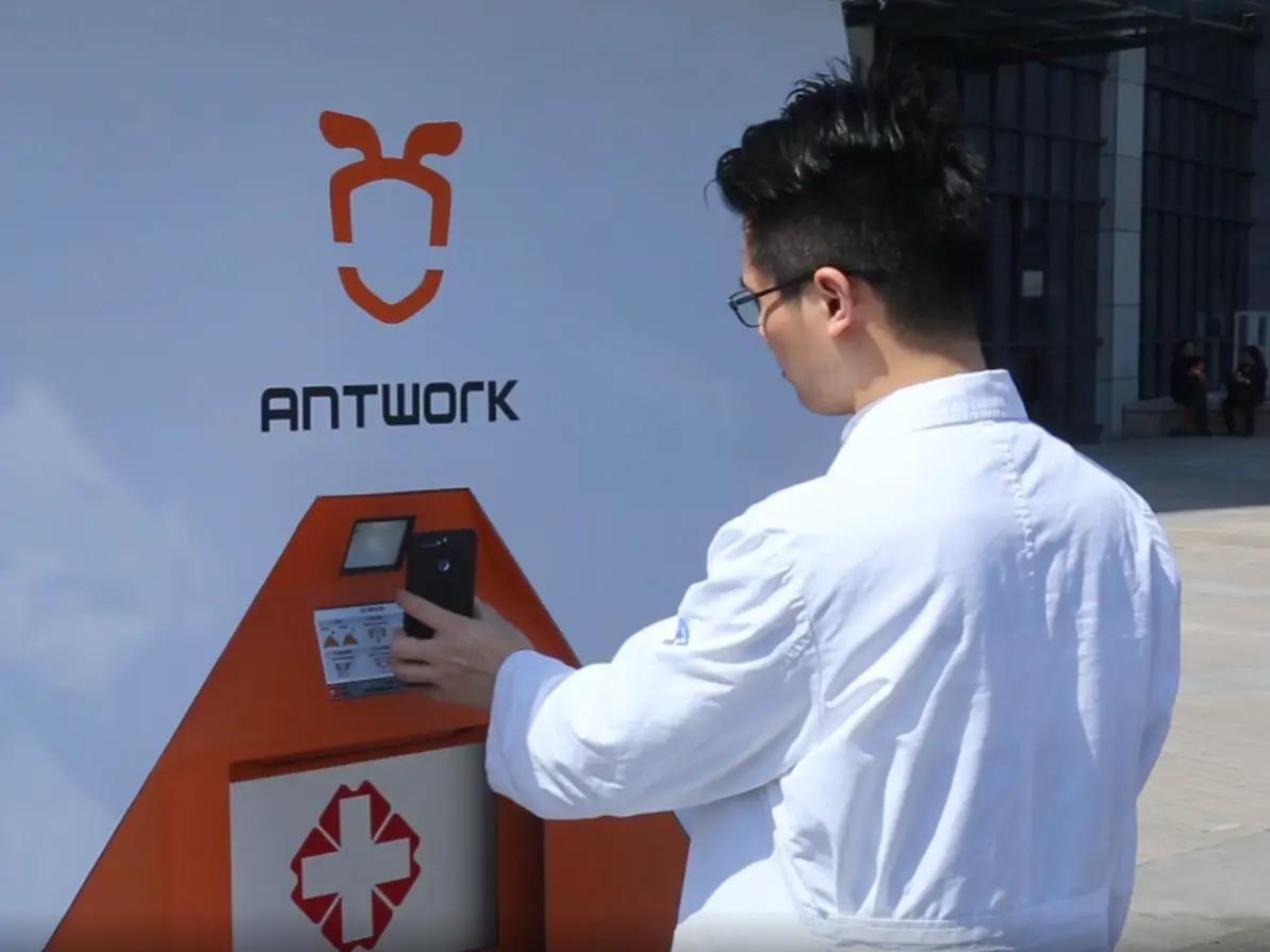 Antwork-medical-delivery-9-4