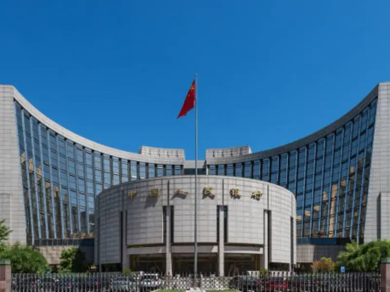China weighs injecting $142B of capital into top banks