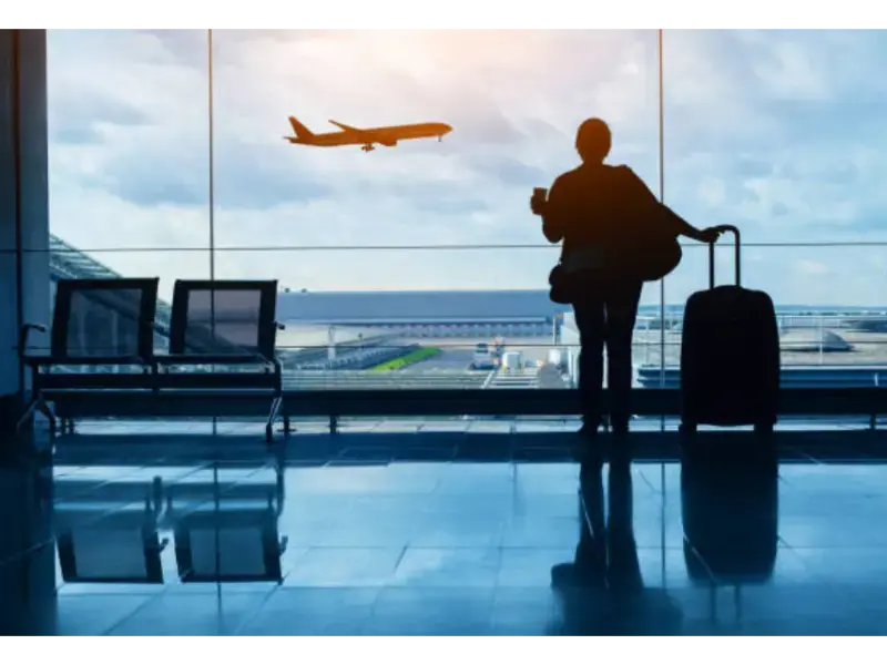 美国航空公司航班因技术问题暂时停飞