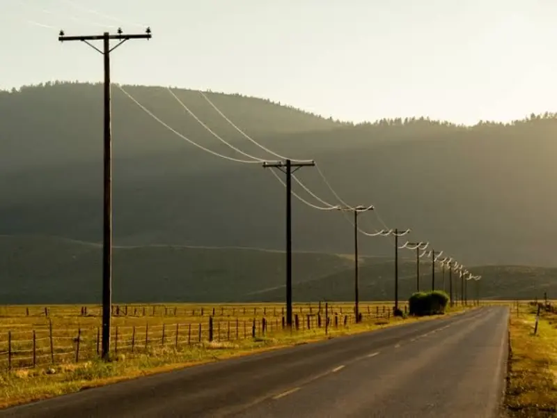 UK issues guidelines for broadband pole rollout