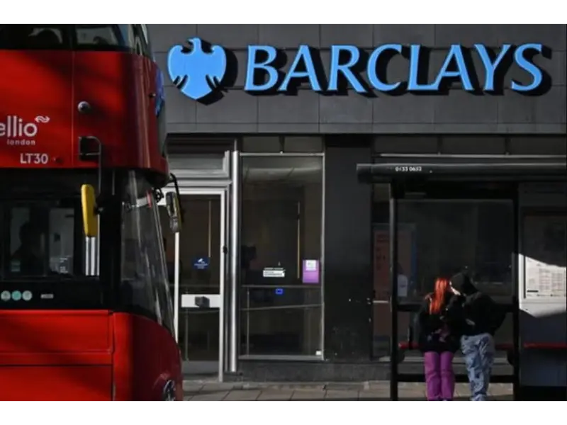 Barclays تدفع ملايين التعويضات بعد عطل تقني