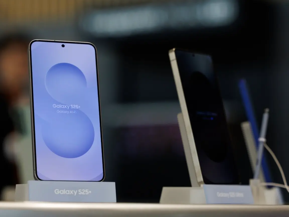 三星推出超薄 Galaxy S25 Edge 机型
