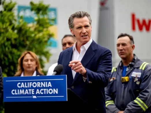 Newsom verklagt Fox auf 787 Millionen Dollar wegen Trump-Anruf-Lügen