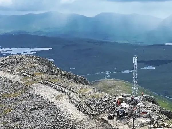 Le Royaume-Uni rural atteint une couverture 4G de 95 % plus tôt que prévu, l'accent étant mis sur les zones blanches