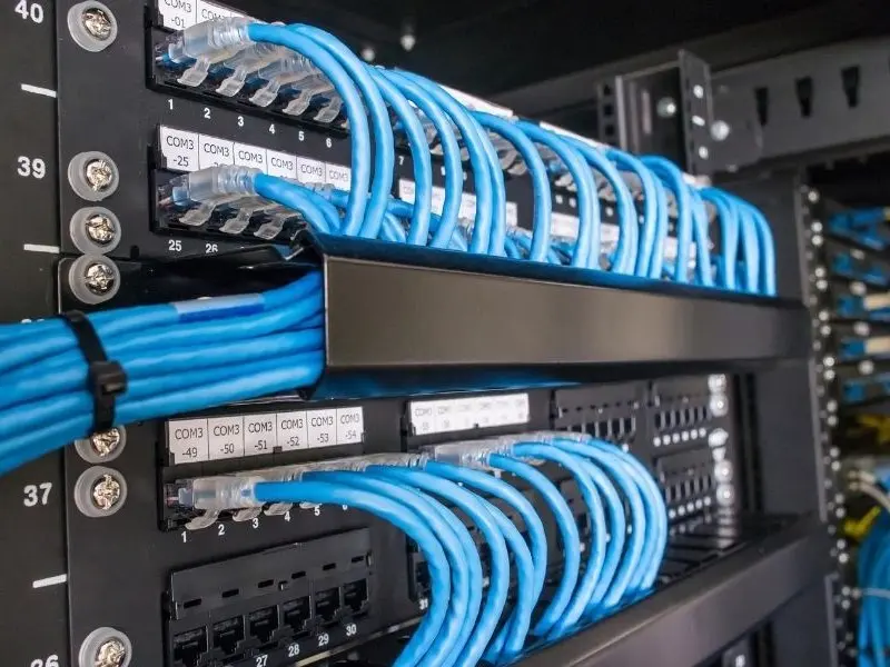 The crossover network cable: Linking devices directly