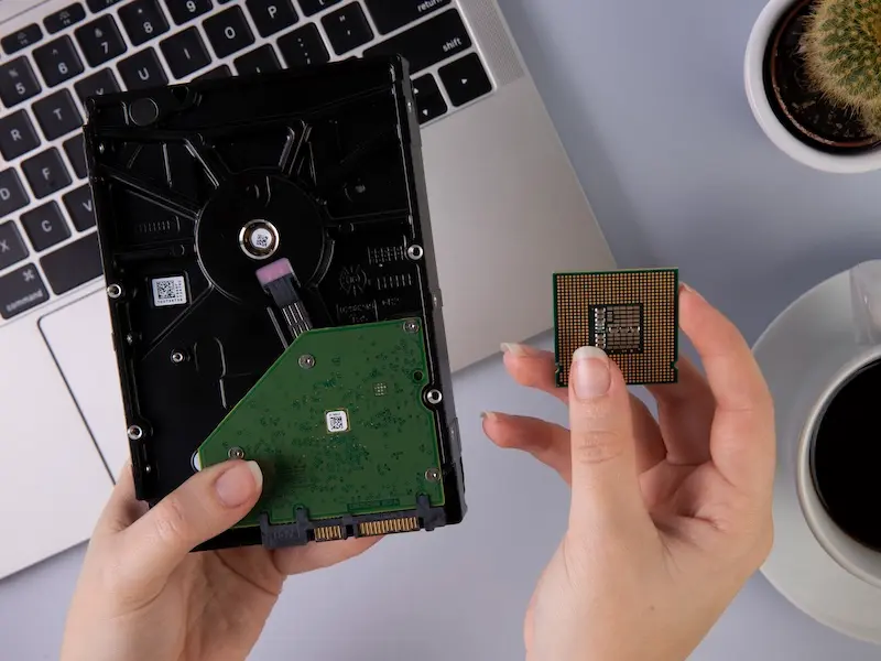 What type of operating system do embedded devices use?