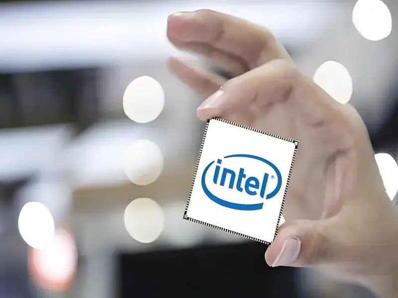Intel ترتفع بفضل صفقة مع Amazon تنعش مصنعها المتعثر