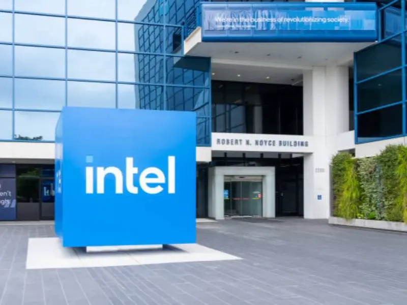 Intel CFO forecasts significant manufacturing revenue by 2027