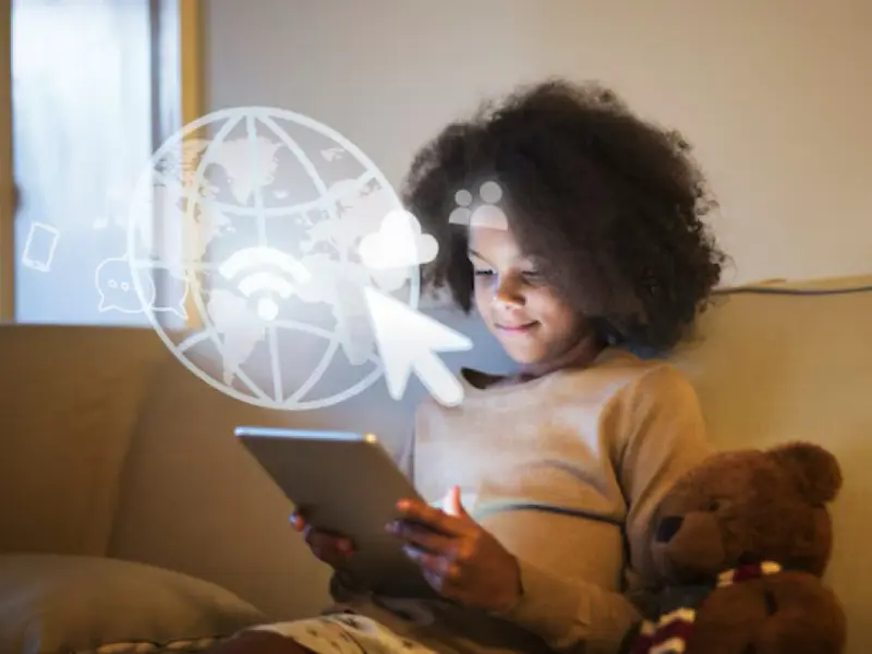 Holyoak de la FTC pide investigar la IA y la privacidad infantil