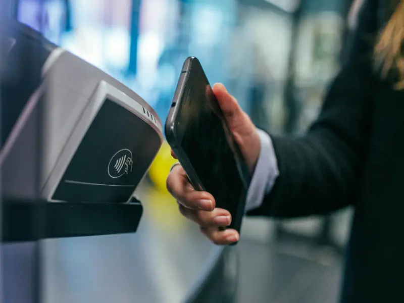 Cashflows se asocia con Raimac para ofrecer pagos programables
