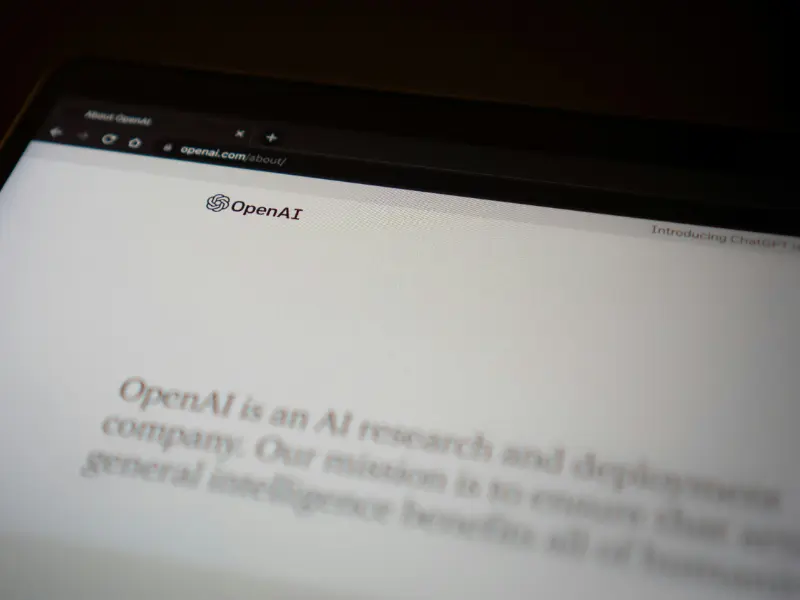 OpenAI-CEO Sam Altman kauft Domain chat.com für über 15 Mio. USD