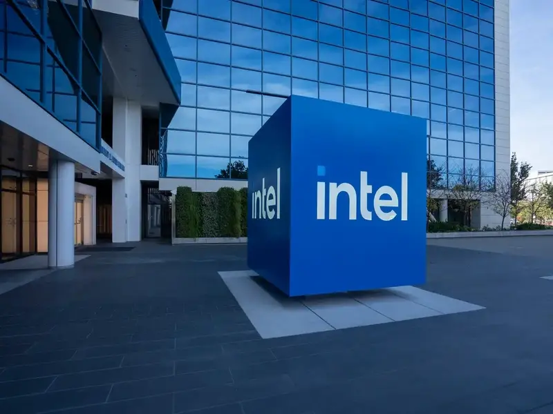 Intel 报告 8.21 亿美元亏损,Q1 业绩温和