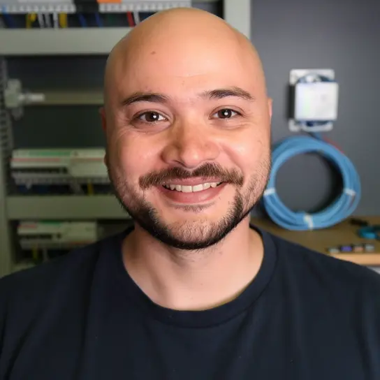 Michael Lim의 망 번호를 알아도 계약 상대는 따로 확인해야 한다