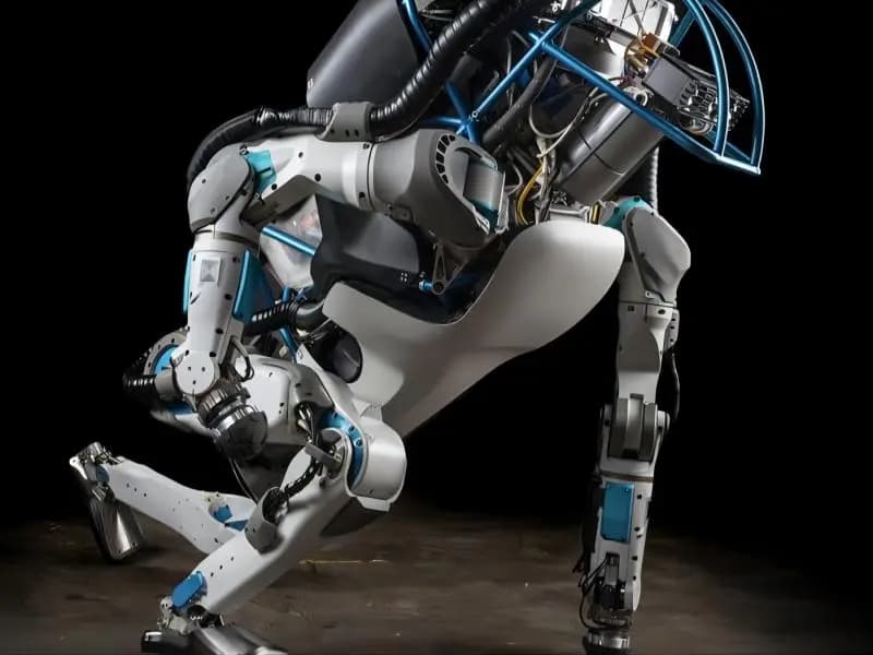 How does Atlas robot work?
