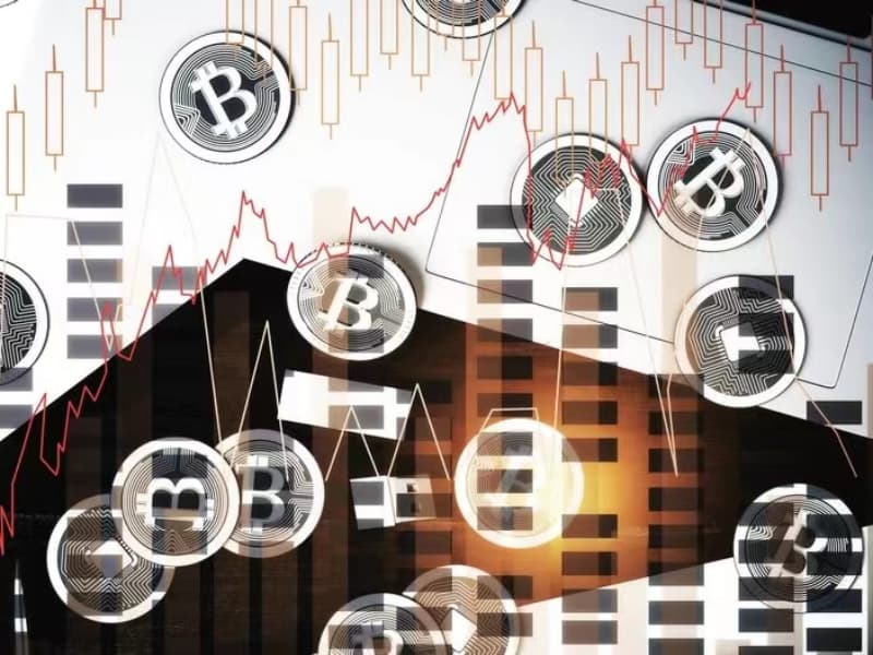 Les entrées de bitcoin chutent à leur plus bas depuis une décennie, les baleines patientent
