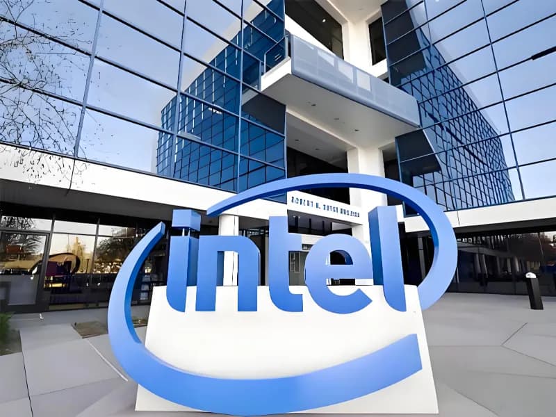 Intel erwägt Verkauf seiner Netzwerk-Edge-Einheit im Rahmen strategischer Neuausrichtung