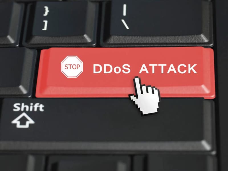 ファイアウォールは DDoS 攻撃から保護しますか？