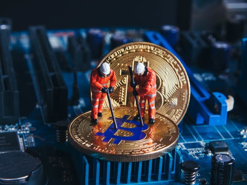عمال تعدين العملات الرقمية ينفقون 3.6 مليار دولار على تقنيات جديدة