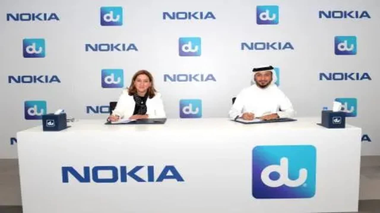 Du se asocia con Microsoft y Nokia para actualizar la IA de los EAU