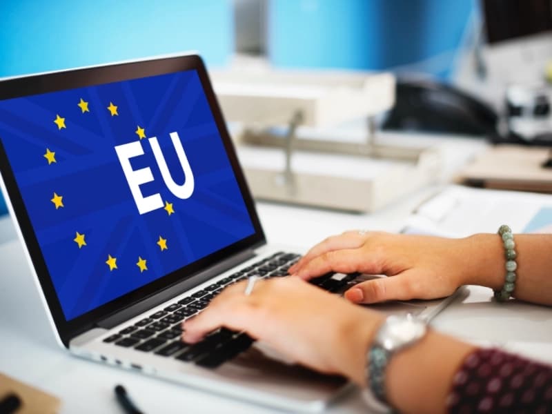 La UE necesita flexibilizar las normas para permitir la consolidación de las telecomunicaciones
