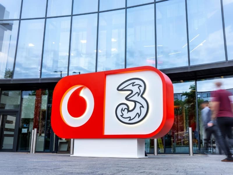 VodafoneThree actualiza 100 antenas rurales bajo el programa SRN