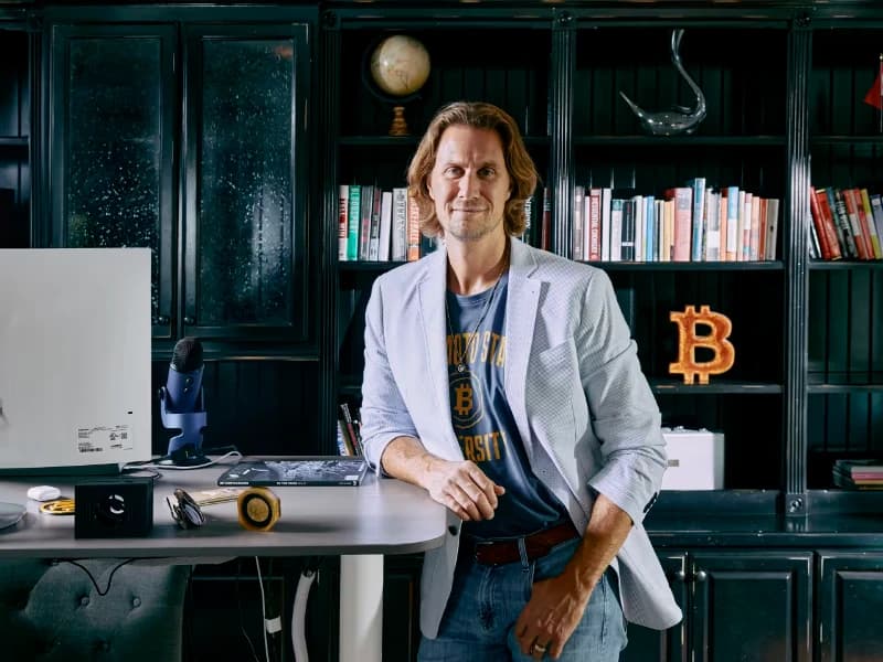الرئيس التنفيذي لـ Swan Bitcoin يتوقع ارتفاعًا في نشاط البيتكوين بفعل «تأثير مضاعف الصناديق المتداولة»