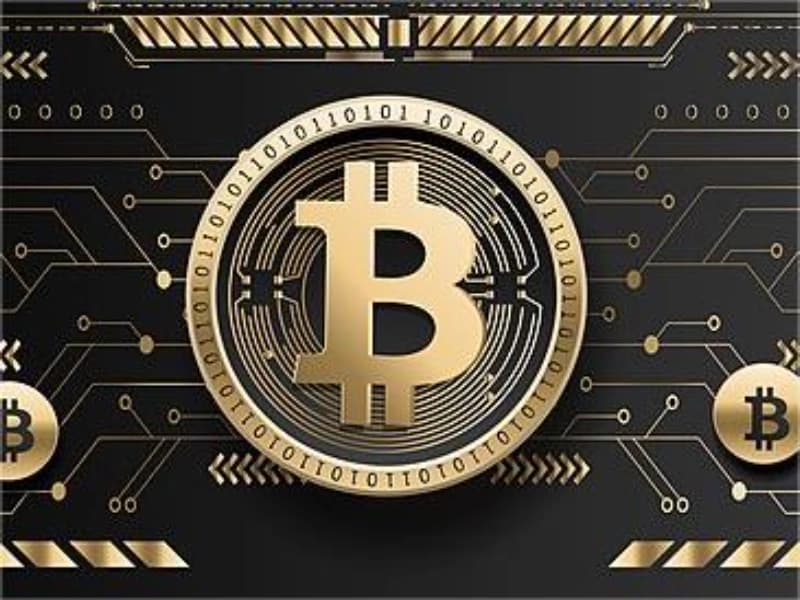 Javier Milei defiende el uso del bitcoin y la libre competencia de monedas en Argentina