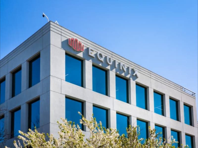 数据中心运营商 Equinix 计划 20 亿美元出售香港股份