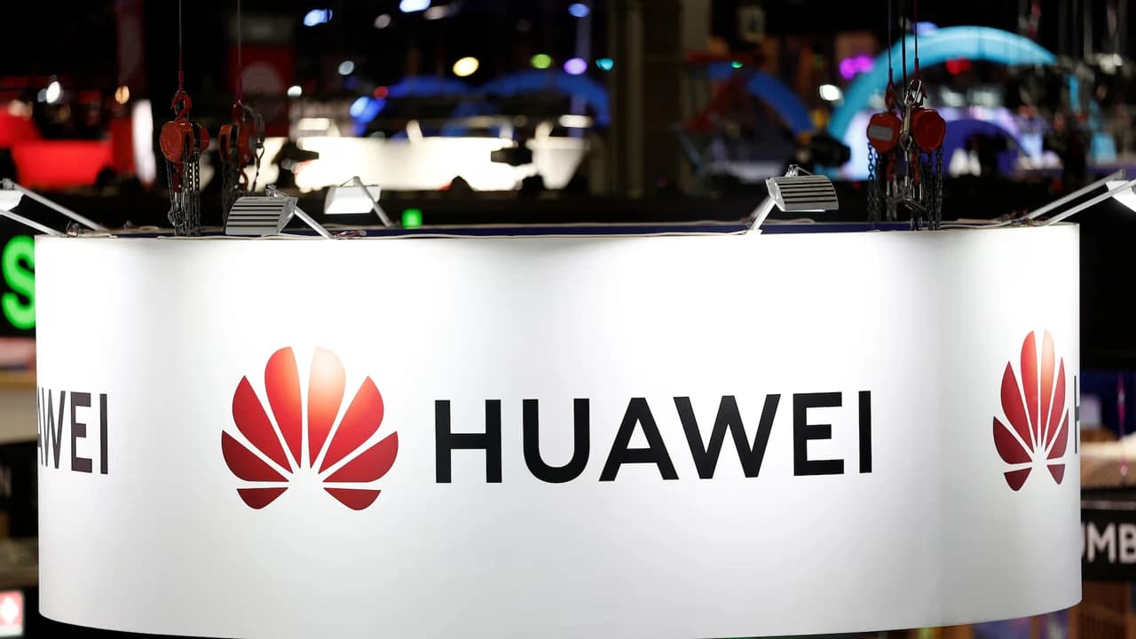 Huawei revela plan de chips de IA para competir con Nvidia en China