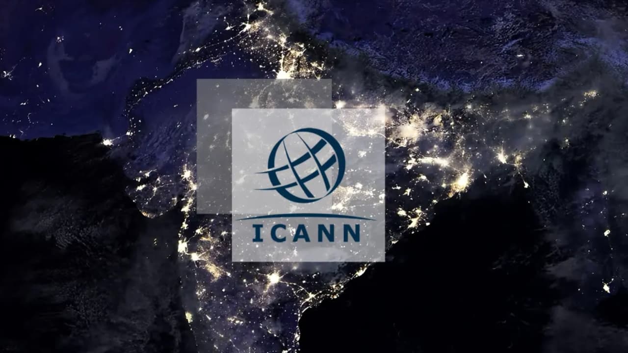 كيف تمكن ICANN المراقبة والتحكم الحكومي المحتمل؟