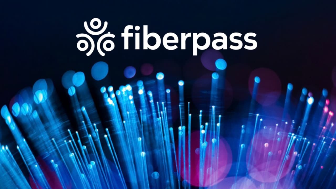 Telefónica と Vodafone、FiberPass の 40%を AXA IM Alts に売却