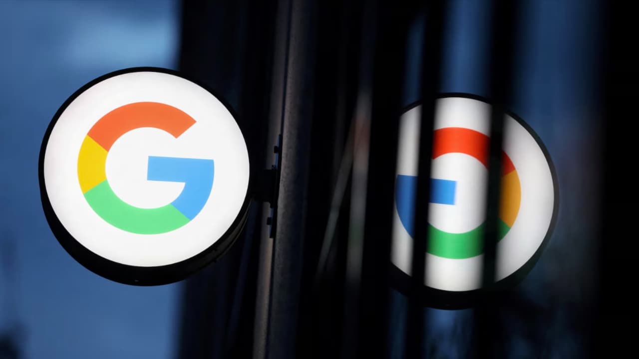 Editorial image for Singapore orders Apple, Google to stop government spoofing.