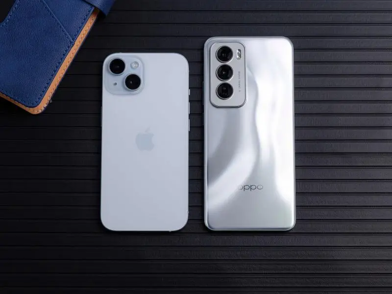 0827-Apple and OPPO