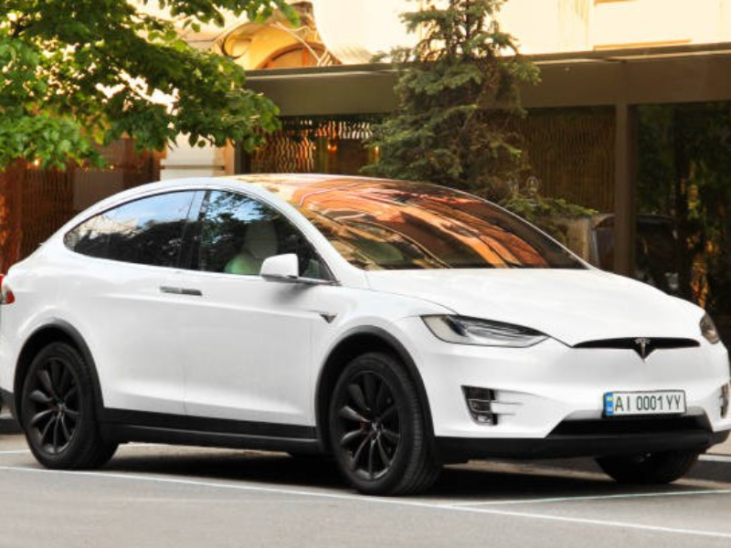 Tesla-model-X-8-22