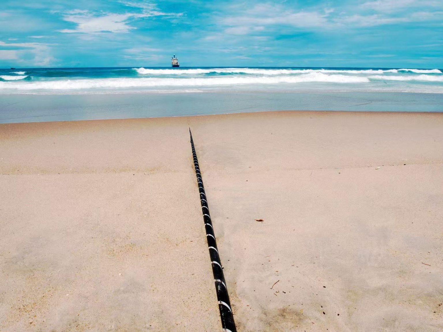 Telxius Joins Trans-Atlantic Dunant and MAREA Subsea Cables